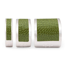 Load image into Gallery viewer, Verde leather on silver braclets
